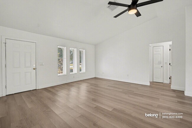 Building Photo - 2910 Country Club Blvd