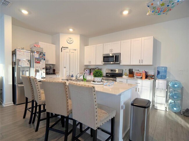 Building Photo - 3656 NE 30th Ter