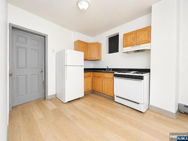 Foto del edificio - 840 Mt Prospect Ave