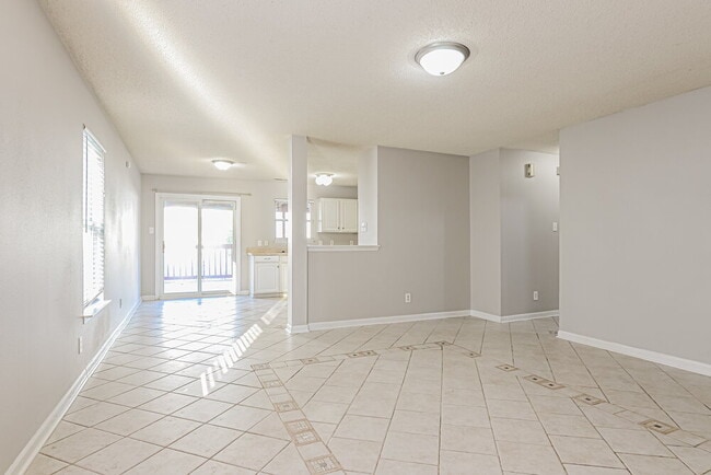 Building Photo - 13277 N Etna Green Dr