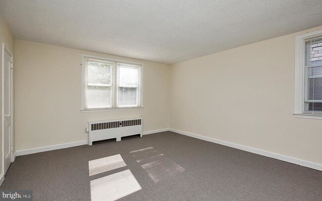 Building Photo - 7937 Rugby St