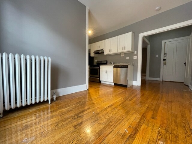 Foto del edificio - 633 W Cornelia Ave