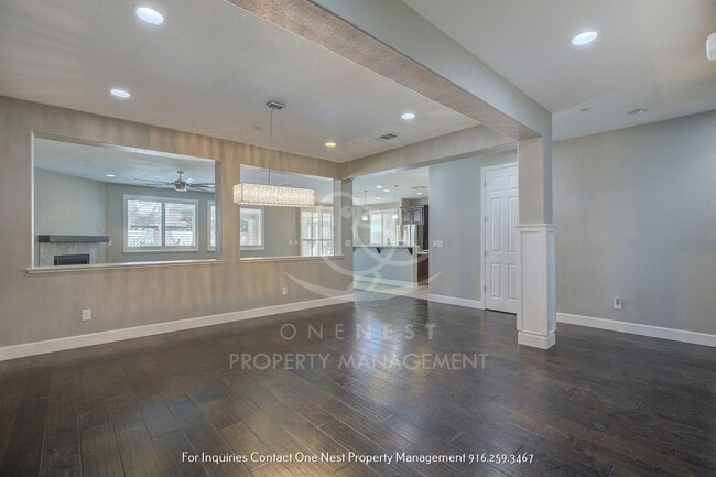 Building Photo - Offering a 6 Month Lease | 4 Bedroom 3 Bathroom Plumas Lake Beauty!