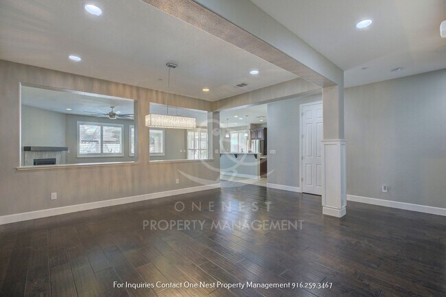 Foto del edificio - Offering a 6 Month Lease | 4 Bedroom 3 Bathroom Plumas Lake Beauty!