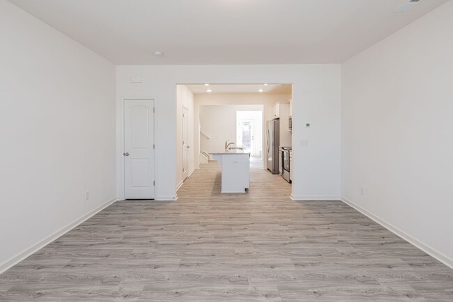 Building Photo - January 2024 NEW 2 BD Townhome in York