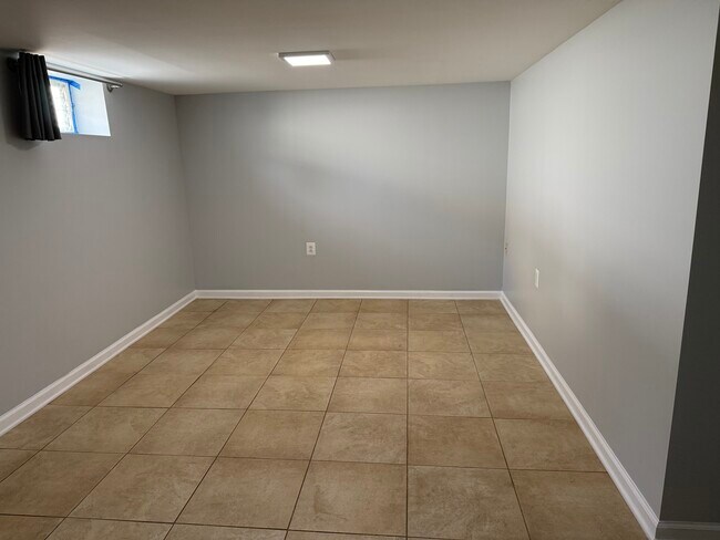 Foto del edificio - 6403 Beechfield Ave