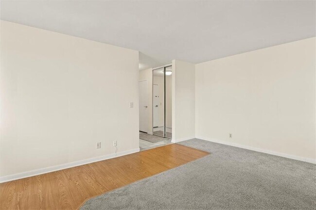 Foto del edificio - 2501 East Ave