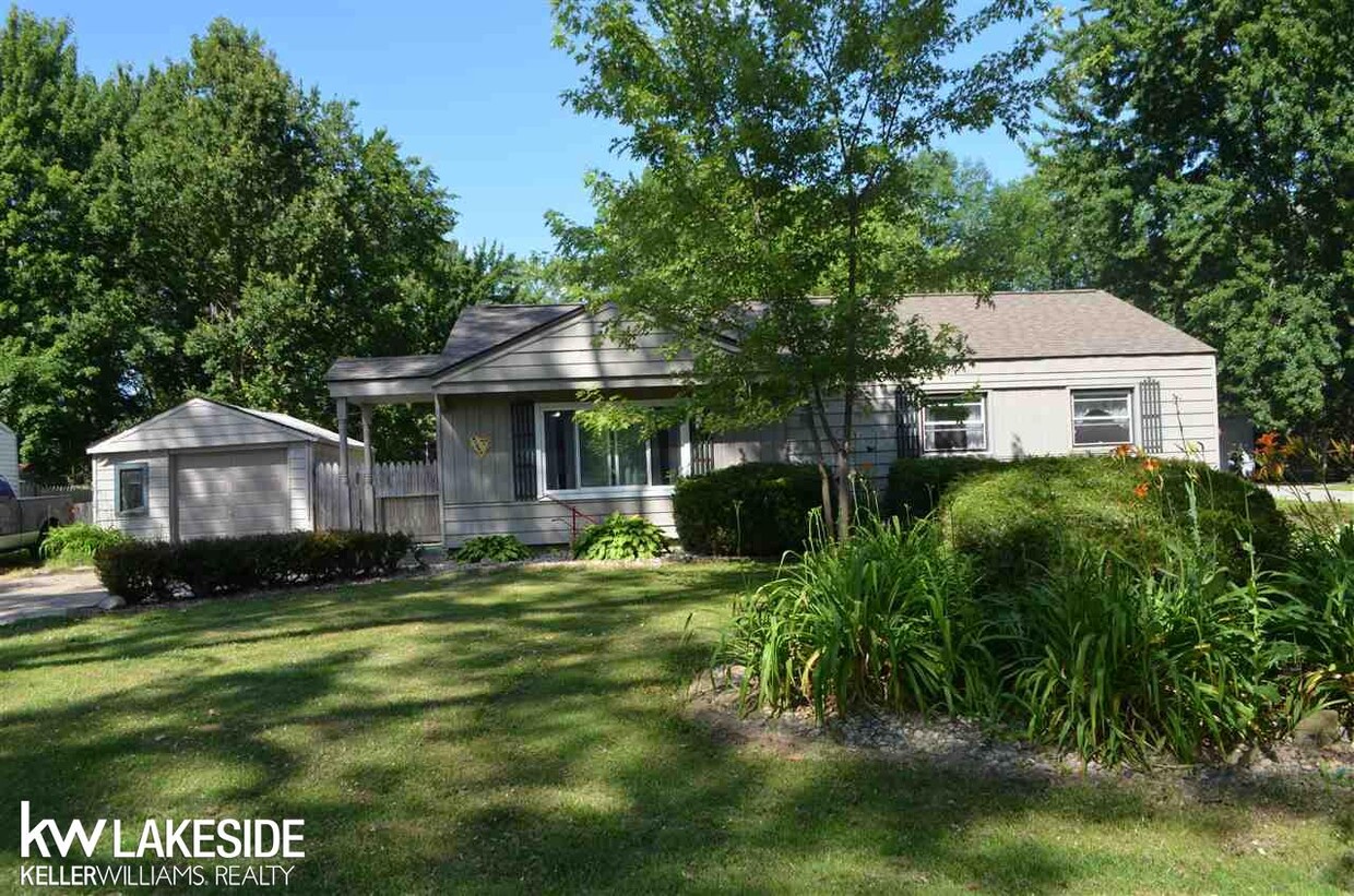 Foto principal - 21545 Ulrich St