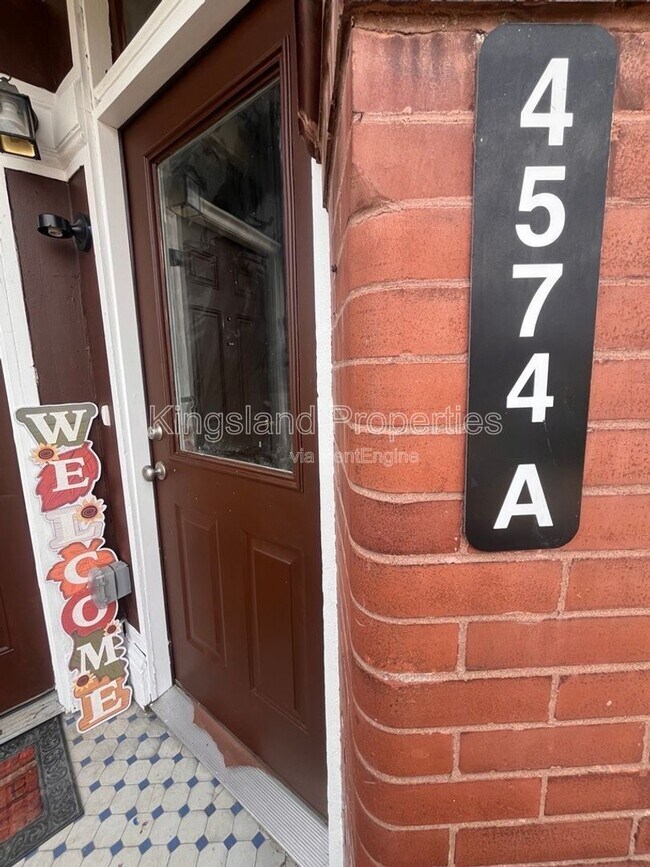 Foto del edificio - 4574 Evans Ave