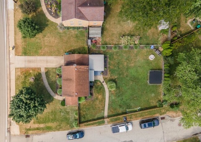 Foto del edificio - 200 Fox Chapel Rd