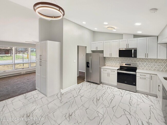 Foto del edificio - 308 Hemlock Ln