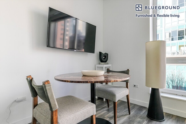 Building Photo - 61 W Erie St