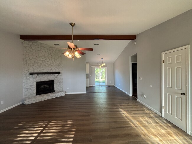 Foto del edificio - 2822 Homestead Rd