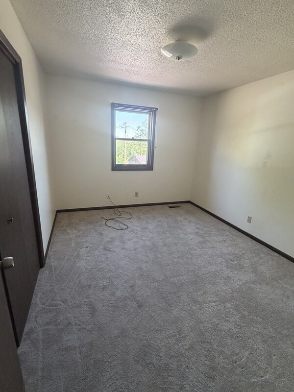 Foto del edificio - 524 Breezy Point Dr
