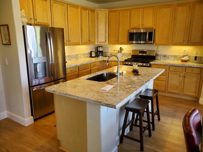 Kitchen - 6586 Aston Cir