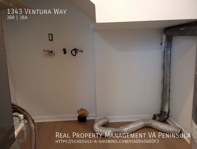 Building Photo - 1343 Ventura Way