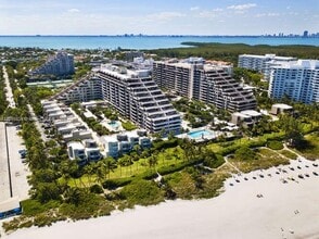 Building Photo - 251 Crandon Blvd