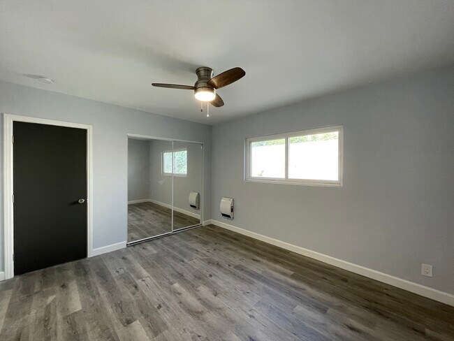 Foto del edificio - 10734 Palms Blvd