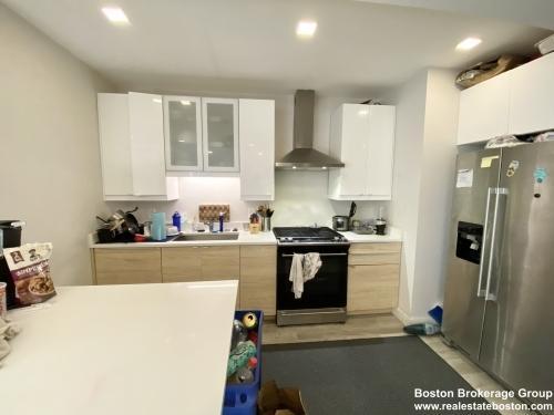 Building Photo - 5 bedroom in Boston MA