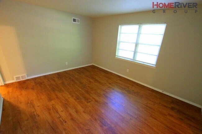 Foto del edificio - 5456 Lochinvar Rd
