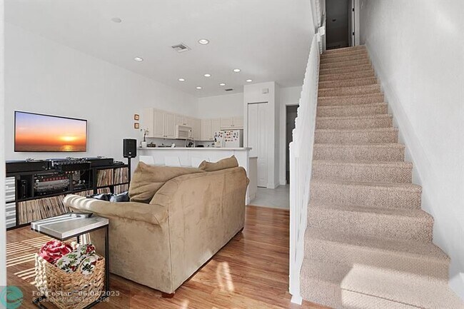 Building Photo - 619 SW 147th Ave