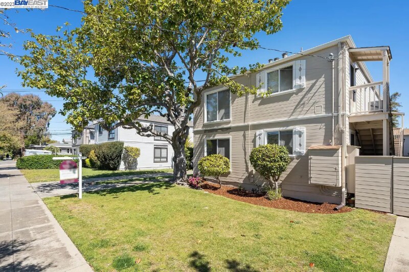 Foto principal - 1609 Santa Clara Ave