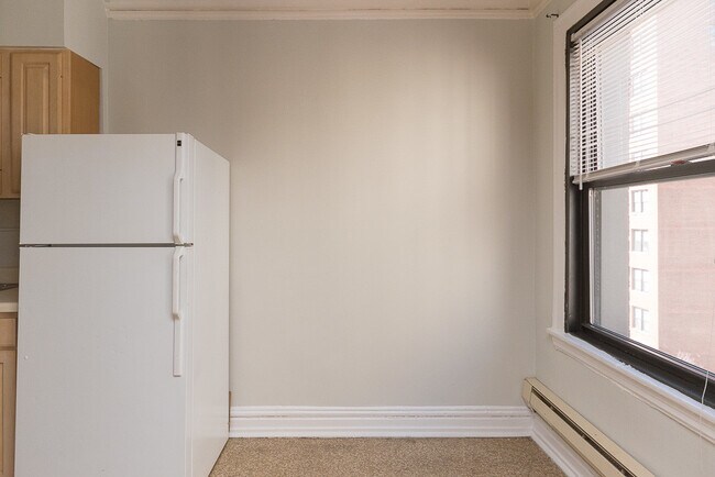 Foto del edificio - 425 W Roscoe St