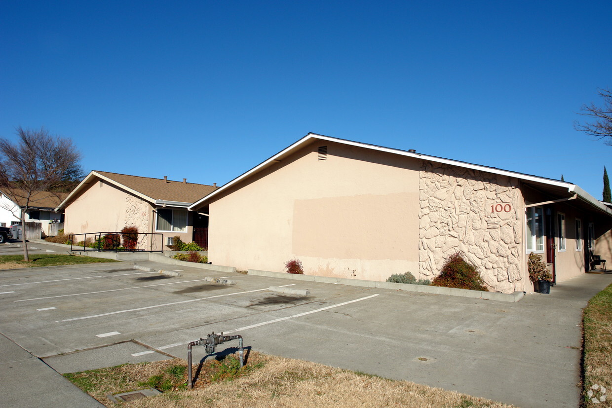 Foto principal - Vacaville Gable Apartments Vacaville Gable