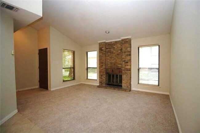Building Photo - 17490 Meandering Way