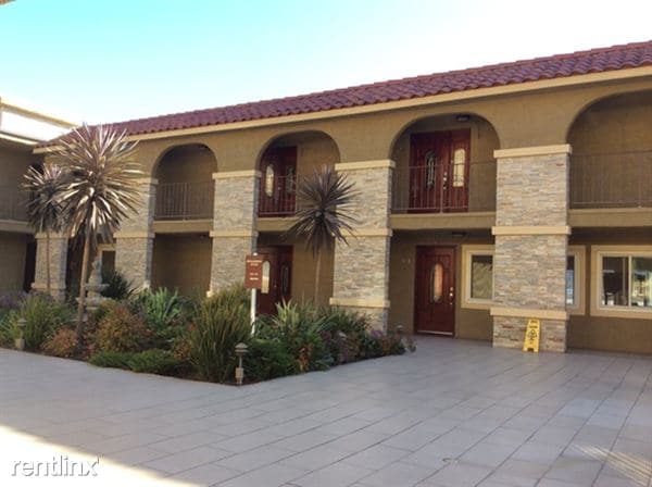 Building Photo - 3220 Altura Ave