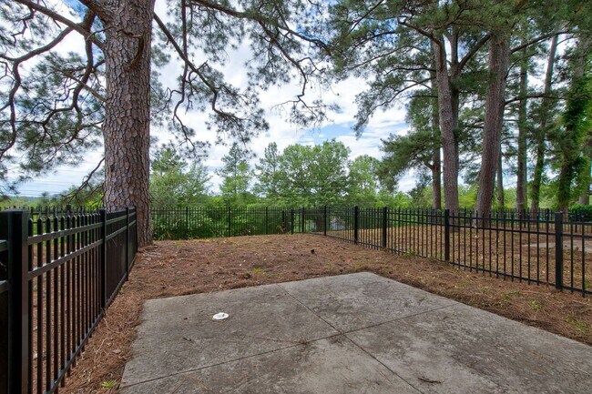 Building Photo - 3501 Lyles St