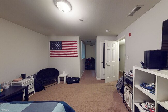 Foto del edificio - 5 br, 3 bath Triplex - 1628 WILLINGTON ST ...