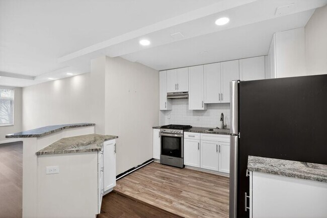 Foto del edificio - 2401 H St NW