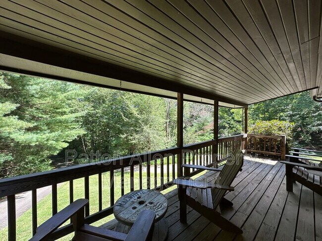 Foto del edificio - 315 Morgan Branch Rd