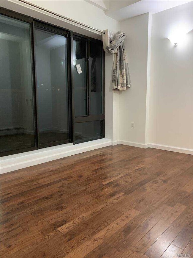 Building Photo - 144-89-144-38 38th Ave