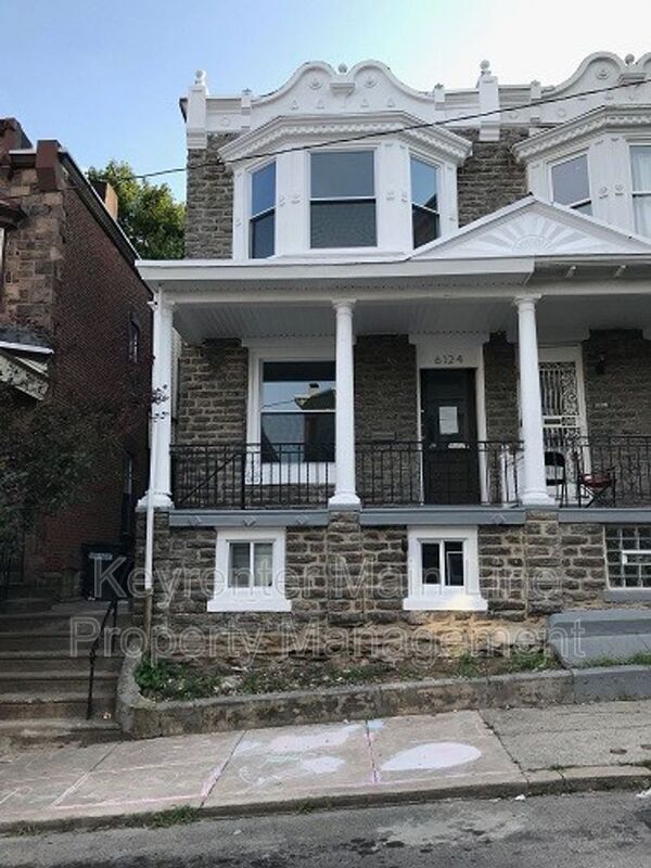 Primary Photo - 6124 Ross St