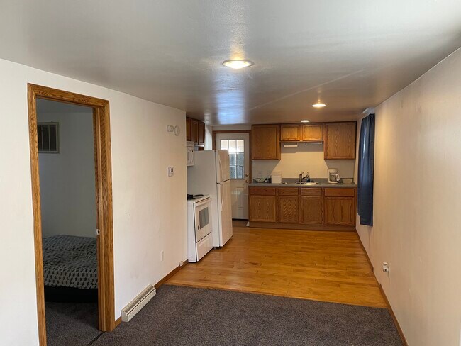 Building Photo - 807 Shiocton St