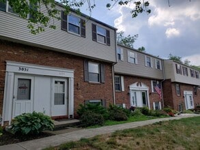 Building Photo - 3055 Dara Dr