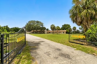 Building Photo - 8094 SW 52nd Ct