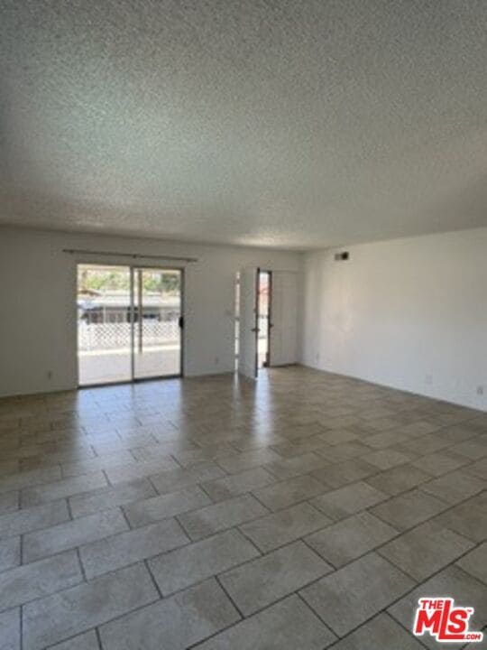 Building Photo - 74442 Driftwood Dr