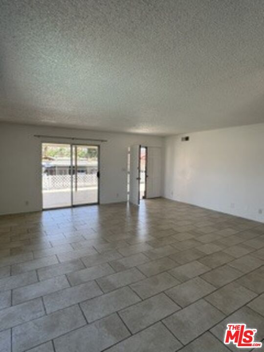 Foto del edificio - 74442 Driftwood Dr