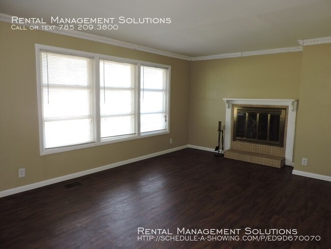 Building Photo - 4504 SW 21st St- 3 BED/1 BATH