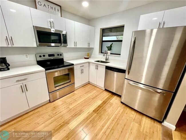 Building Photo - 3561 NW 35th St
