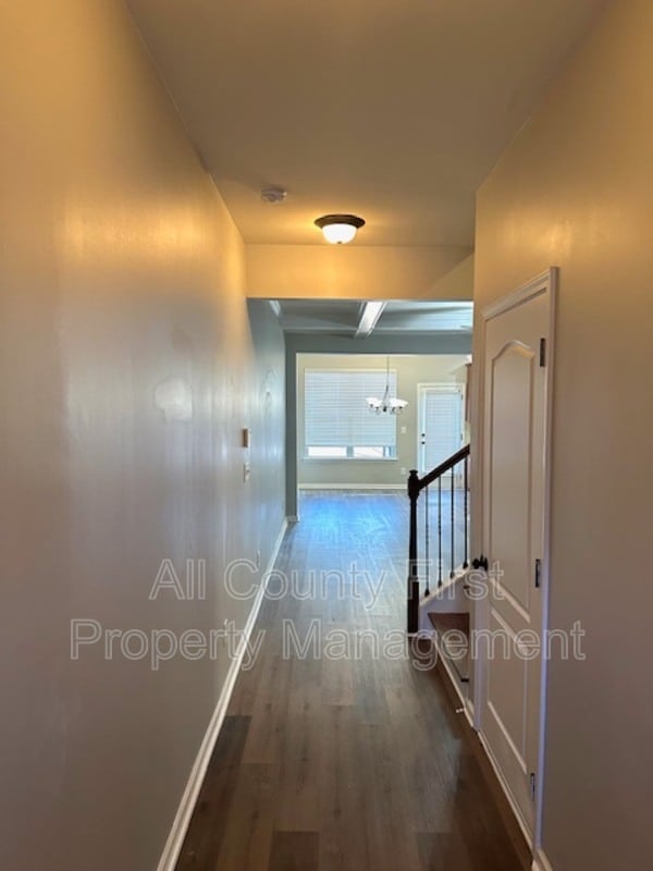 Building Photo - 2077 Paxton Dr SW