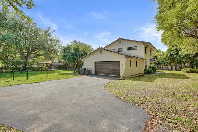 Foto del edificio - 9901 SW 79th Ave