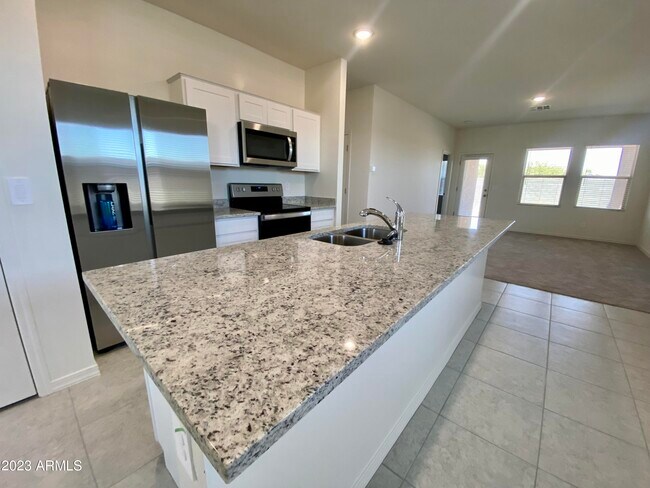 Foto del edificio - 11009 N 165th Ave