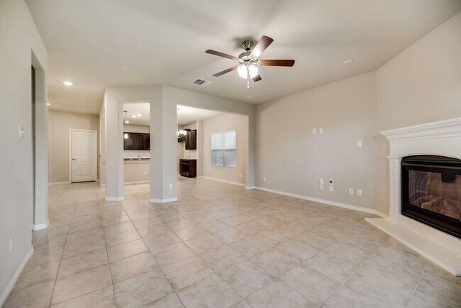 Foto del edificio - 10129 Leander Pl