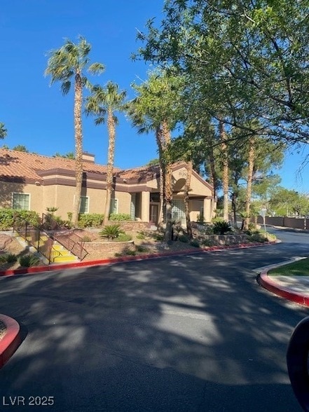 Building Photo - 9325 W Desert Inn Rd