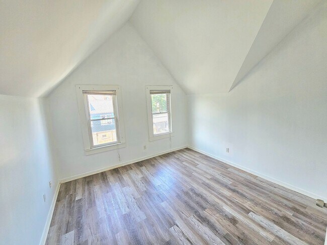 Building Photo - Spacious Multi-Family Apartments for Rent ...