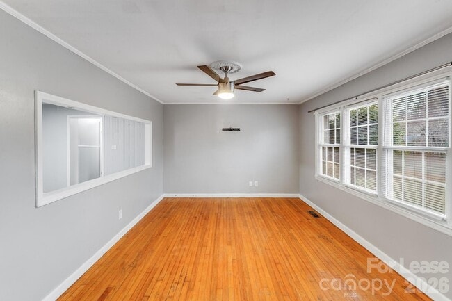 Foto del edificio - 909 Marion St